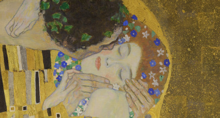 Kiss reproduction of painting by Gustav Klimt. Home